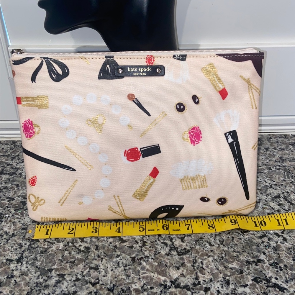 Kate Spade NWT Large Cosmetics Case - Picture 6 of 8